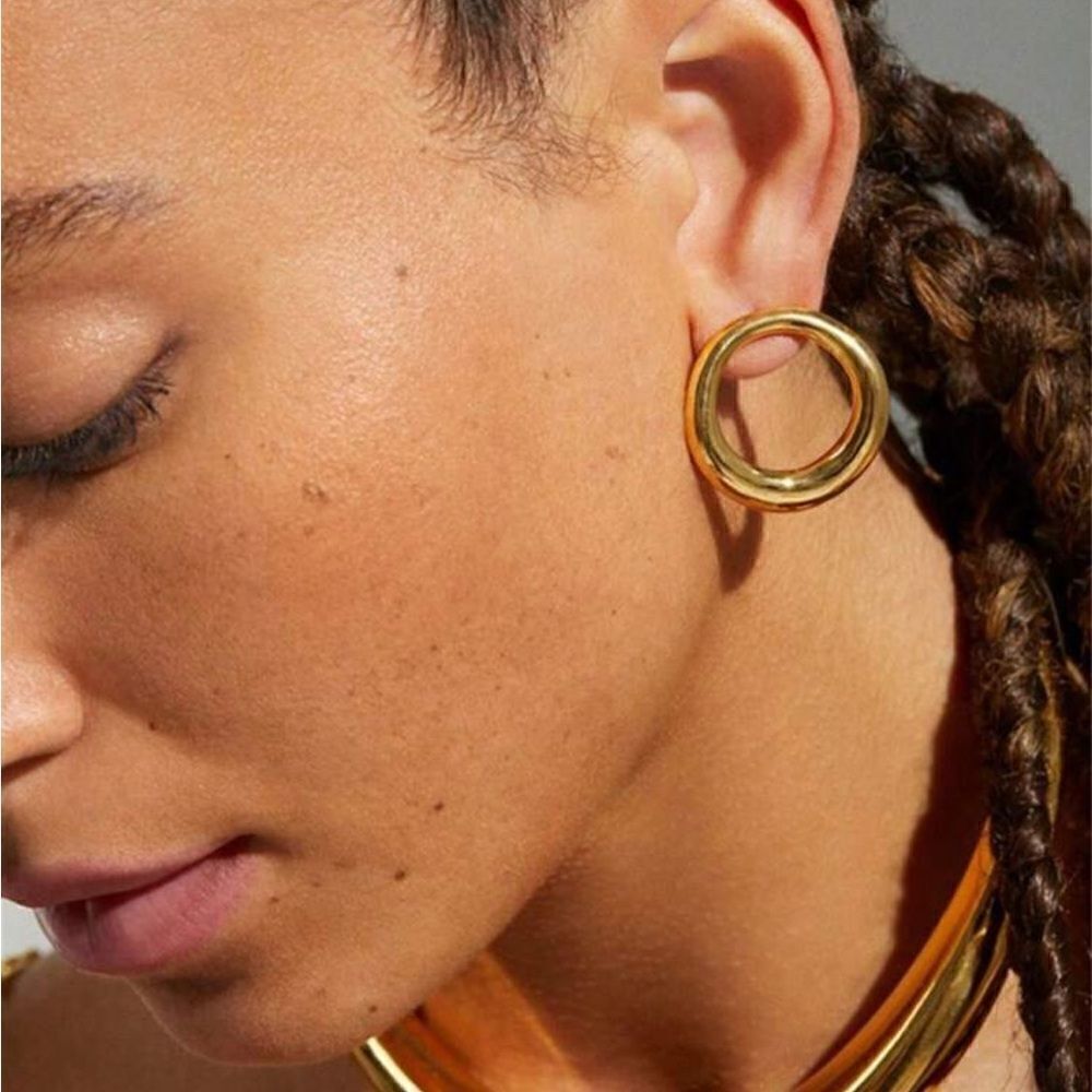 Hollow geo stud earrings M553